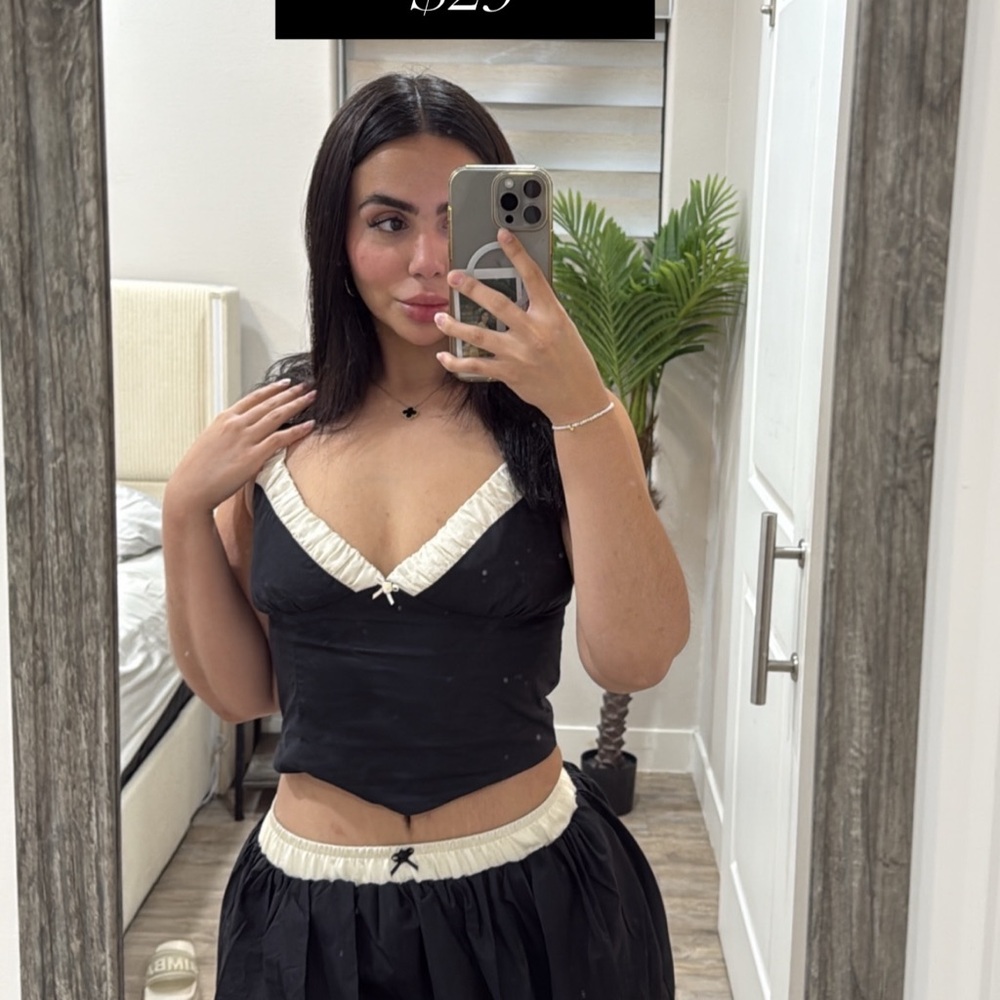 REVOLVE Black and White Contrast Trim Set